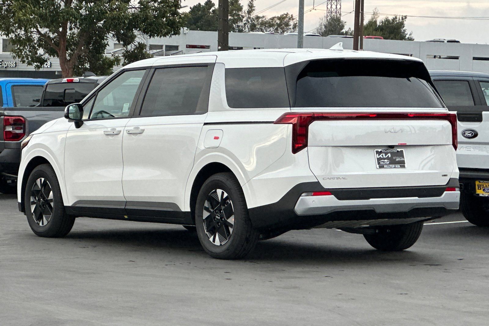 New 2026 Kia Carnival LXS image 6