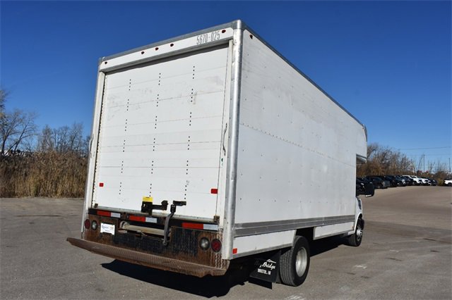 Used 2015 Chevrolet Express 3500 Extended image 3