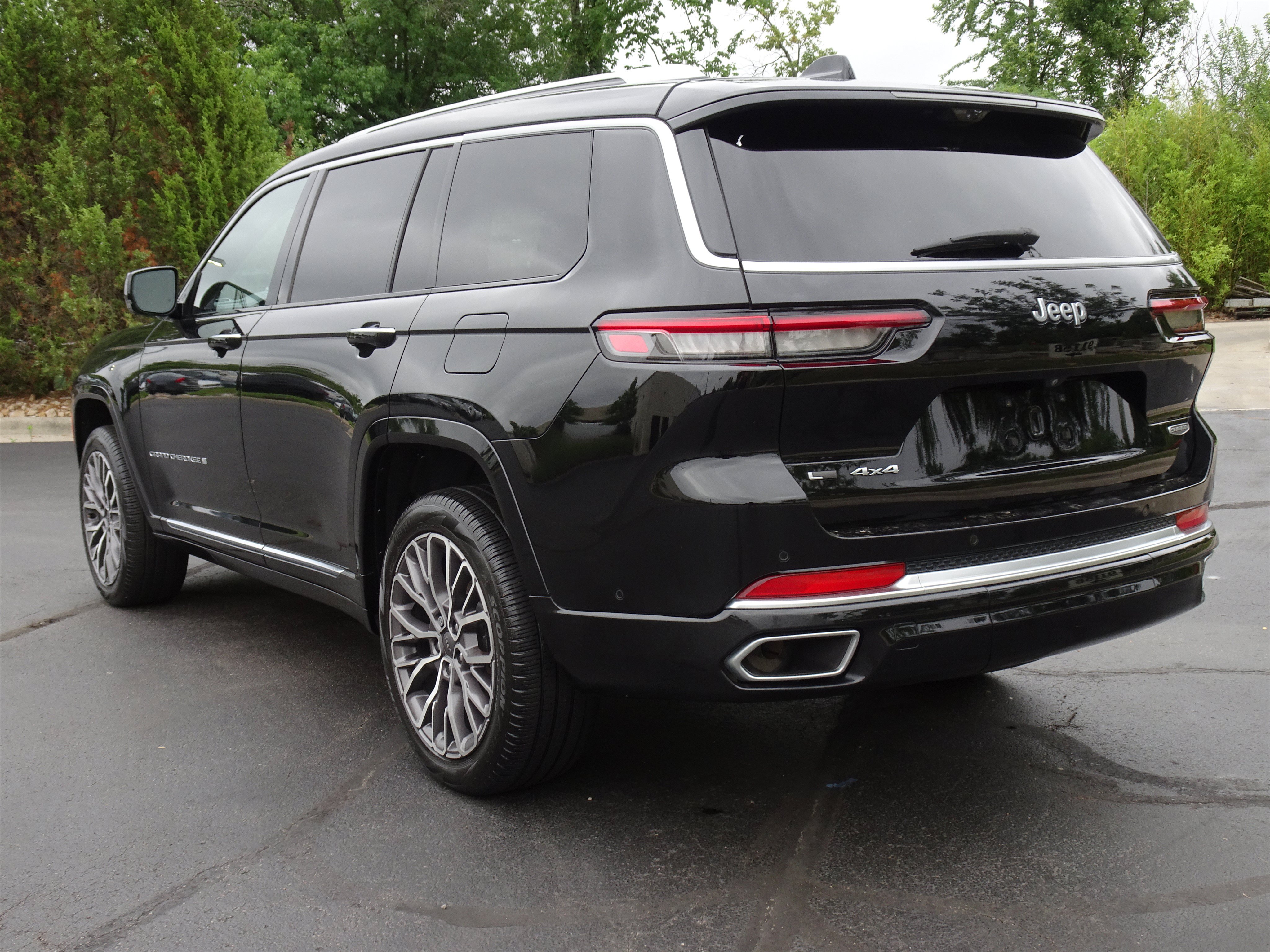 Used 2021 Jeep Grand Cherokee L Summit AWD/4WD image 8