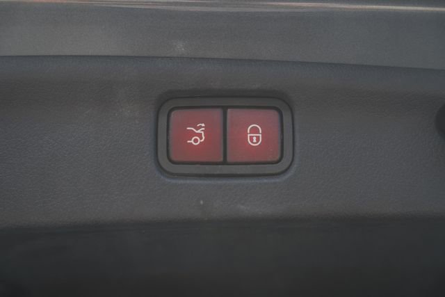 Used 2023 Mercedes-Benz C 300 4MATIC Sedan image 11