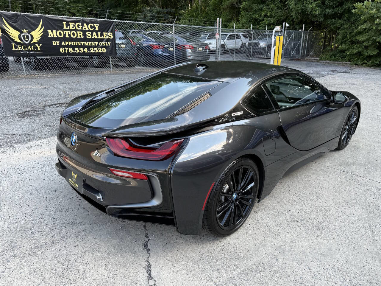 Used 2019 BMW i8 Coupe image 12