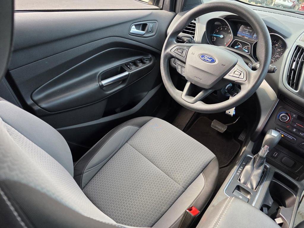 Used 2017 Ford Escape SE w/ SE Cold Weather Package image 26