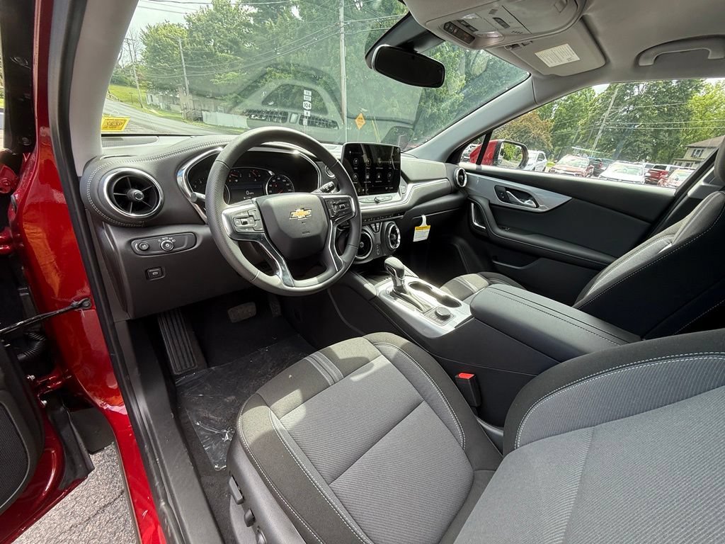 New 2026 Chevrolet Blazer LT w/ Convenience Package AWD/4WD image 18