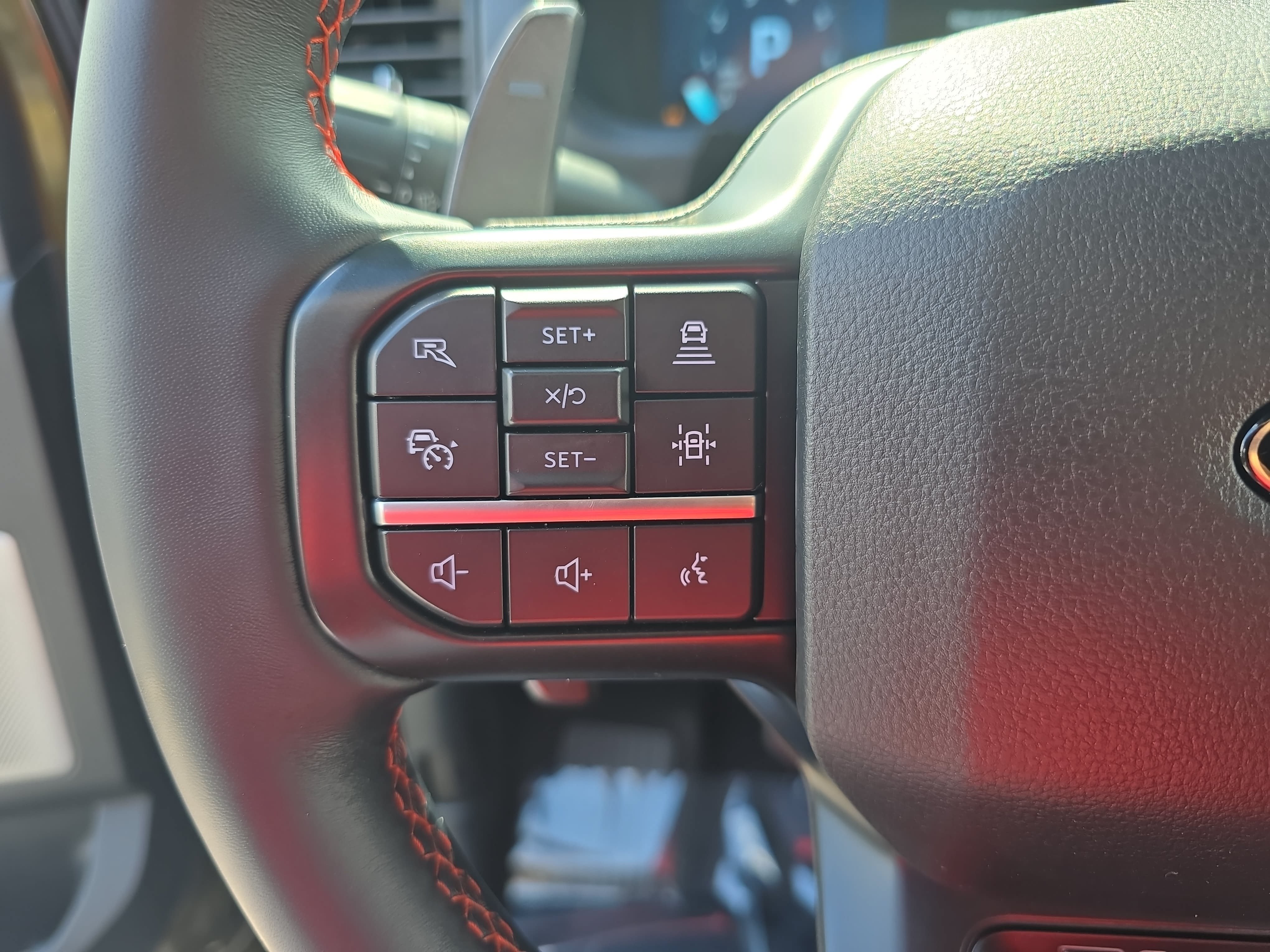 Used 2025 Ford F150 Raptor AWD/4WD image 19