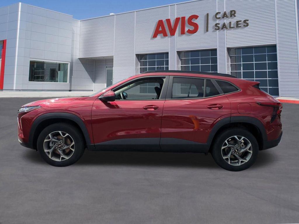 Used 2025 Chevrolet Trax LT w/ LT Convenience Package FWD image 11