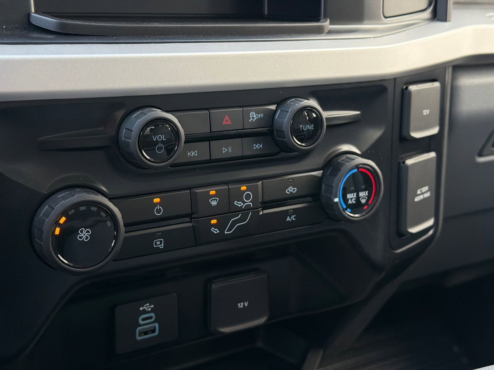 New 2026 Ford F250 XL w/ XL Chrome Package image 31