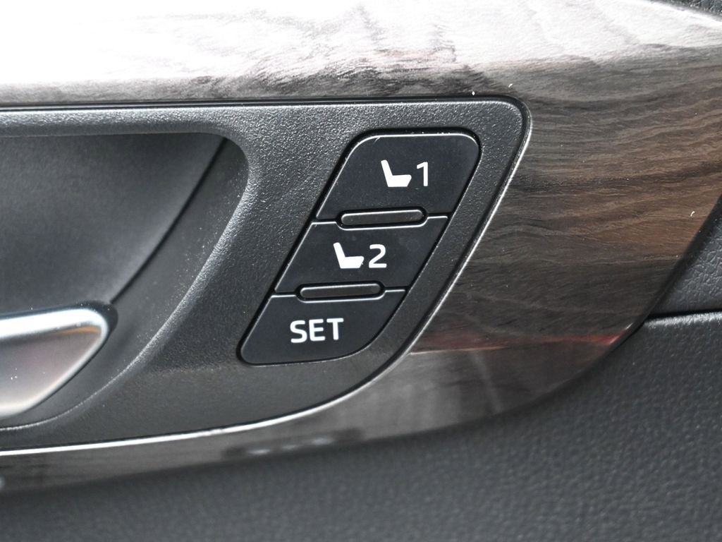 Certified 2025 Toyota Highlander LE image 17