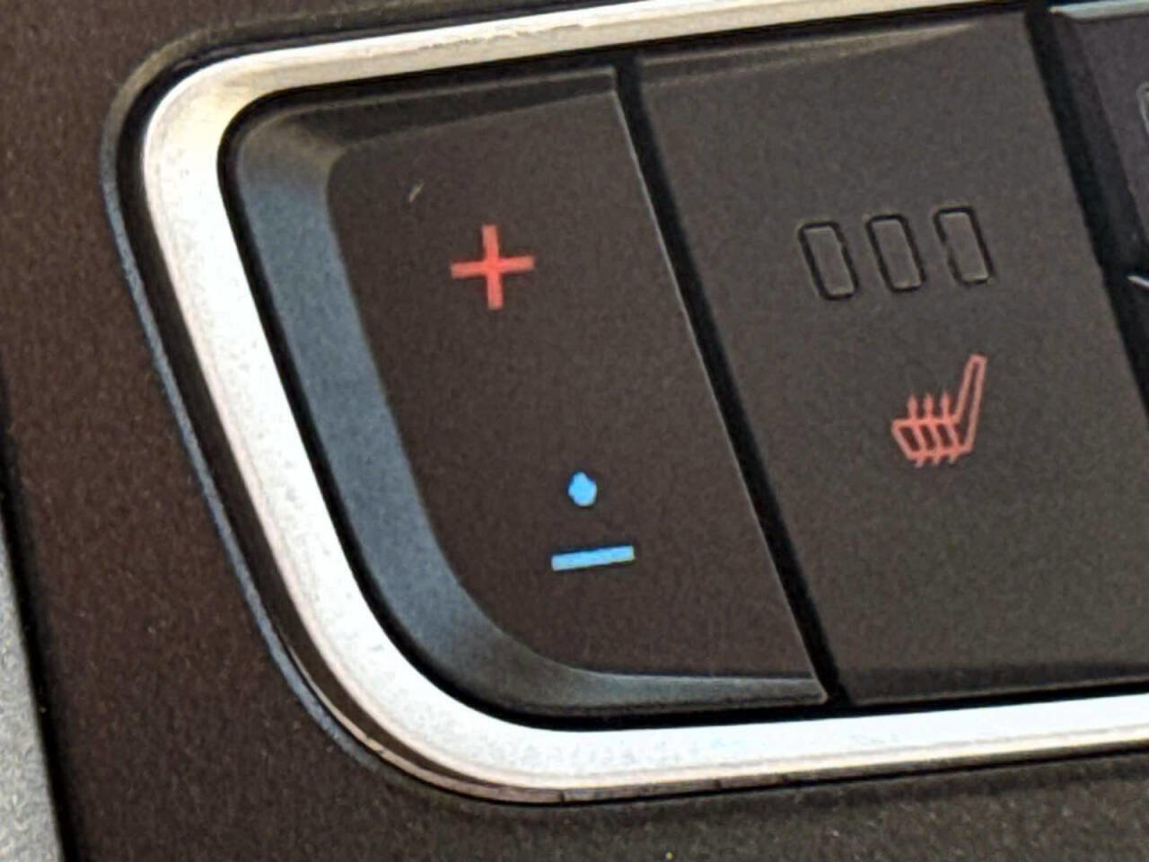 Used 2017 Ford Fusion SE w/ Fusion SE Technology Package image 21