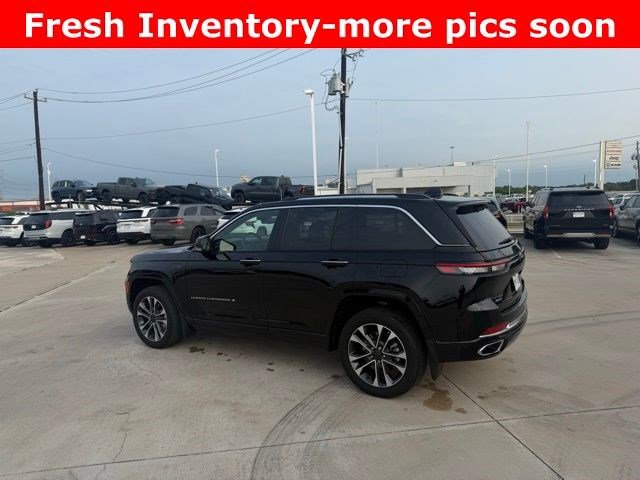 Used 2022 Jeep Grand Cherokee Overland w/ Advanced Protech Group III AWD/4WD image 5