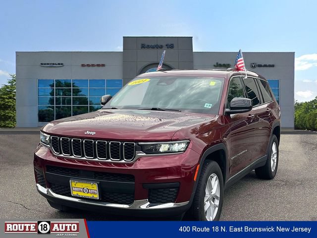 Used 2021 Jeep Grand Cherokee L Laredo w/ Luxury Tech Group I AWD/4WD image 2