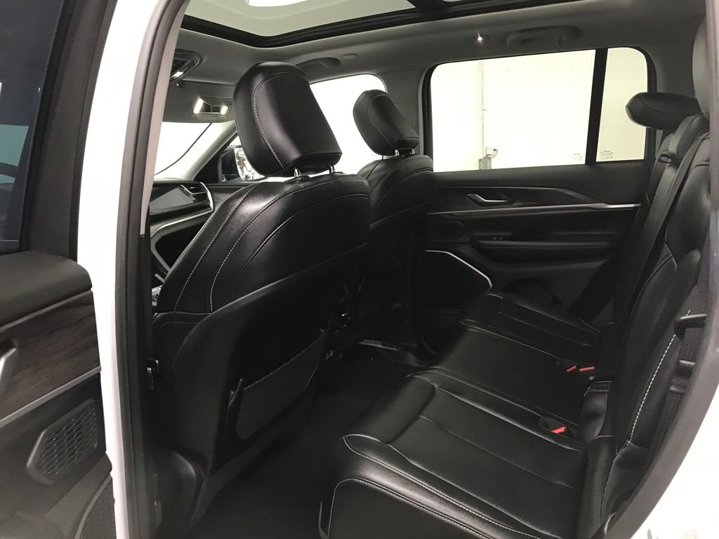 Used 2024 Jeep Grand Cherokee Limited 4xe image 39