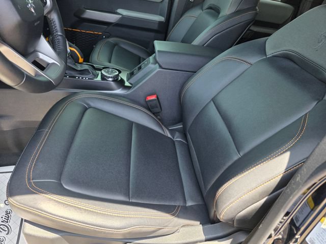 Used 2022 Ford Bronco Badlands w/ Sasquatch Package AWD/4WD image 16