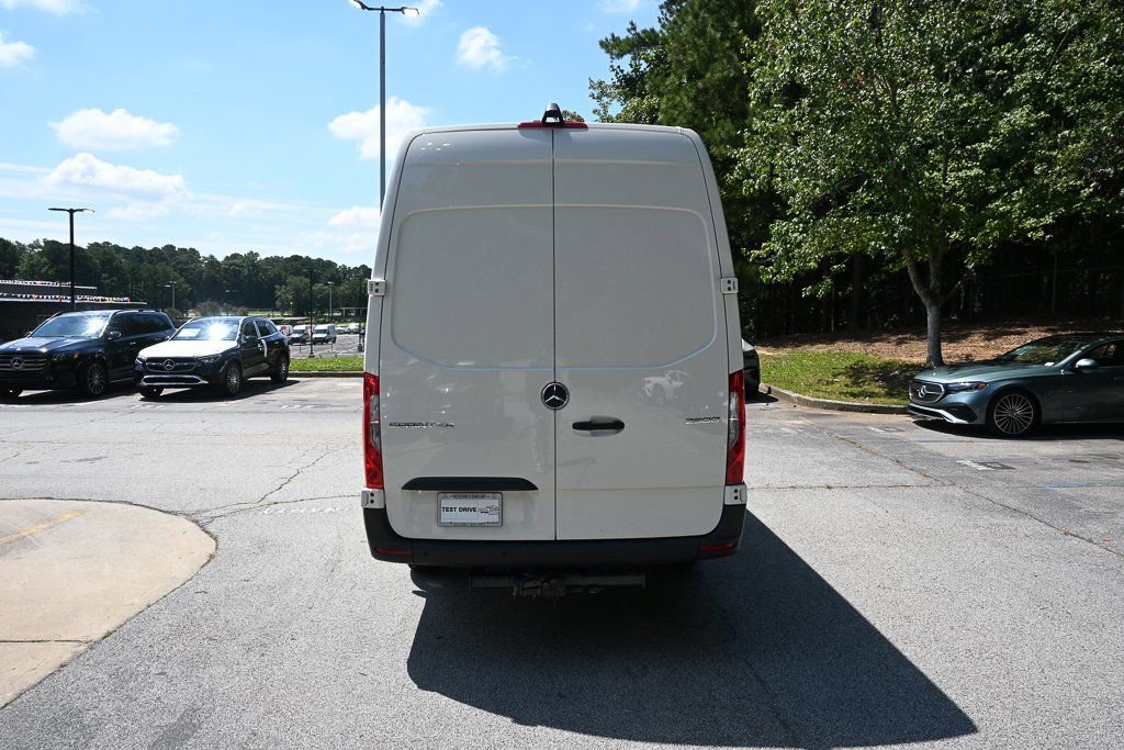 Used 2025 Mercedes-Benz Sprinter 2500 image 28