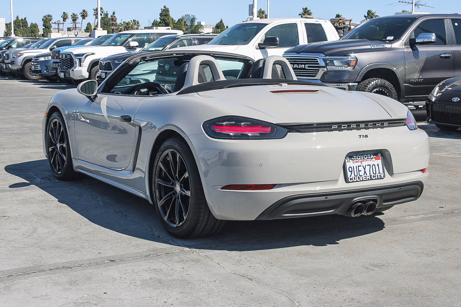 Used 2025 Porsche 718 Boxster image 16
