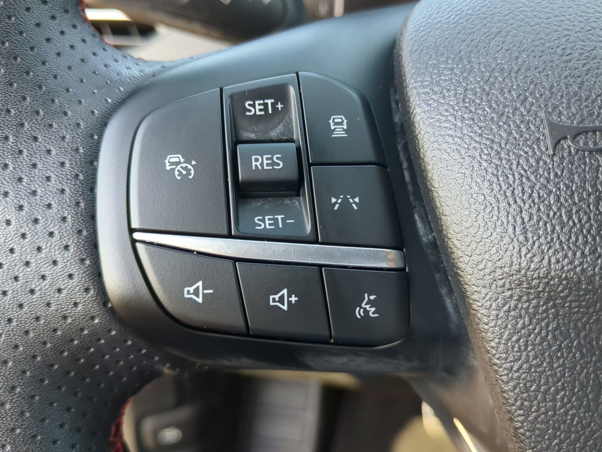 Certified 2023 Ford Escape ST-Line w/ Tech Pack #1 AWD/4WD image 65