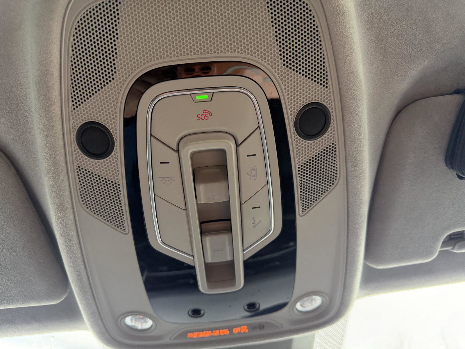 Used 2019 Audi Q8 Prestige w/ Luxury Package image 18