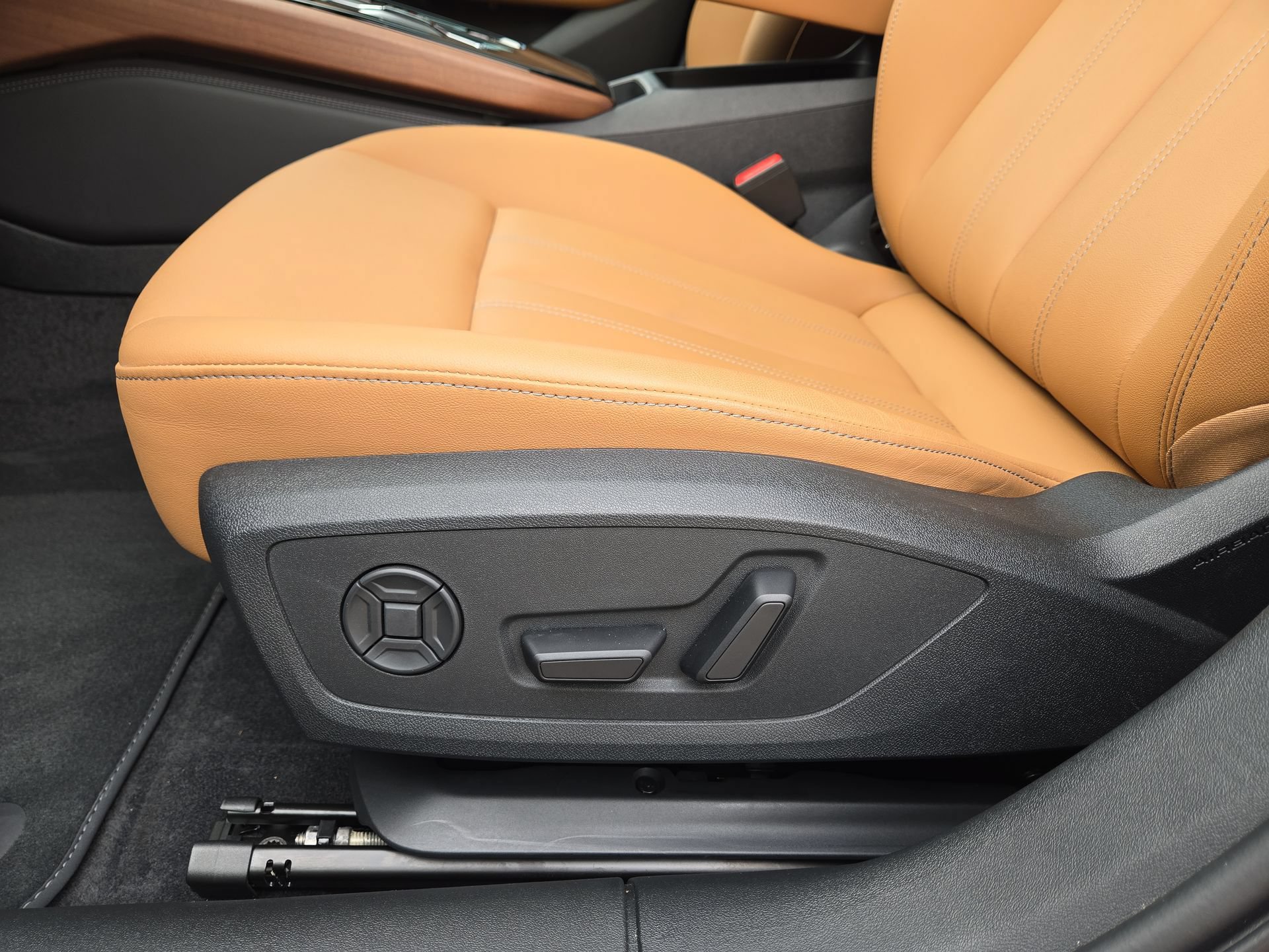 Used 2025 Audi A5 2.0T Premium Plus AWD/4WD image 17