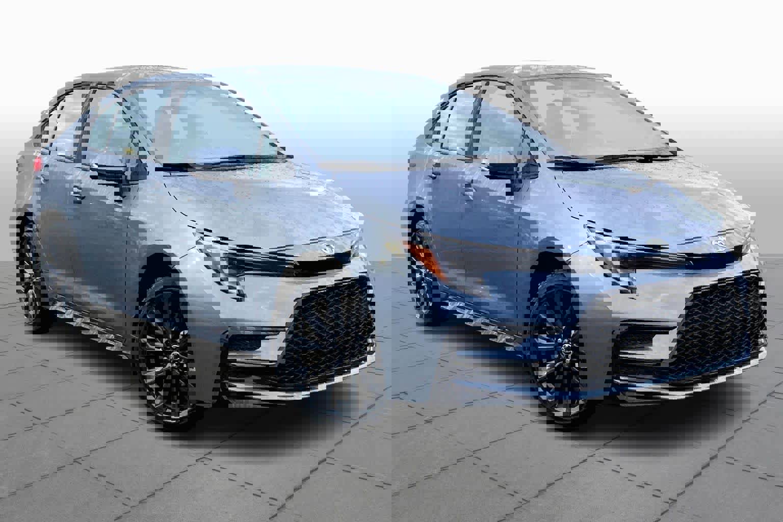 Used 2026 Toyota Corolla SE w/ SE Package image 4