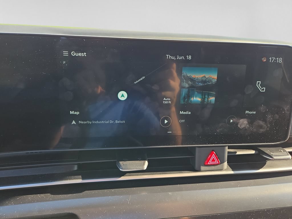 Used 2026 Kia Carnival FWD image 26