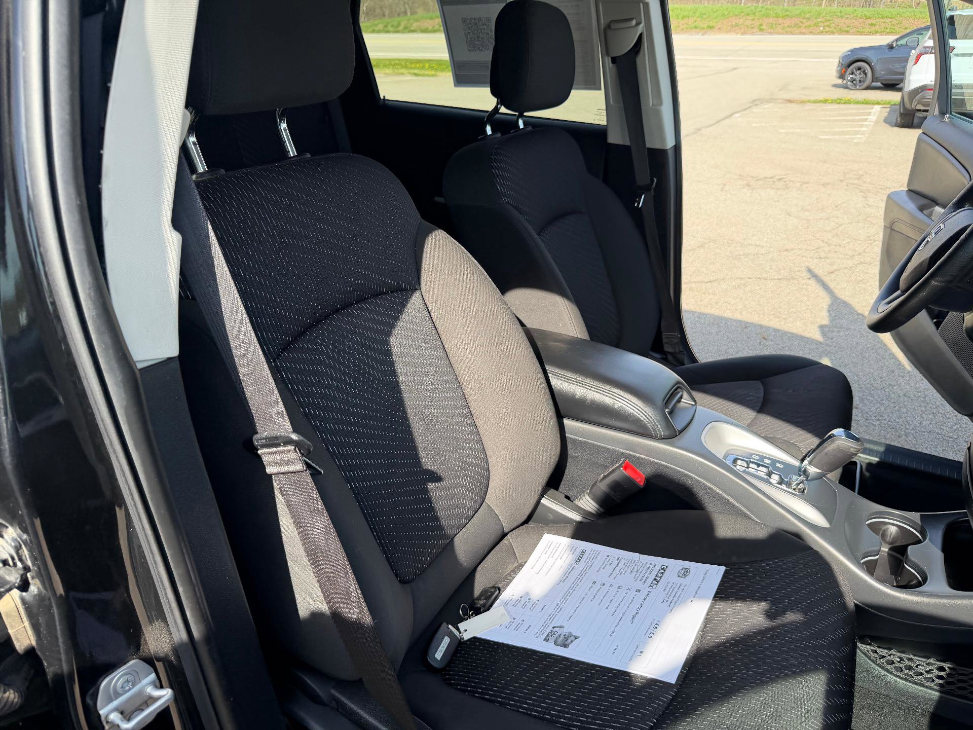 Used 2019 Dodge Journey SE FWD image 34