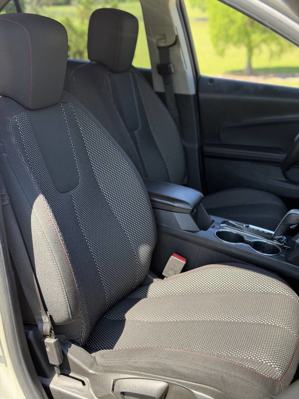 Used 2013 Chevrolet Equinox LT w/ Driver Convenience Package FWD image 6