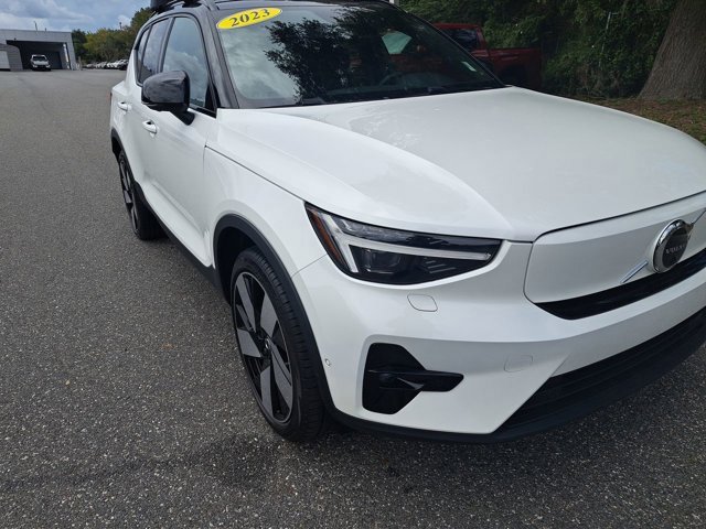 Used 2023 Volvo XC40 Recharge Ultimate w/ Protection Package Premier image 2