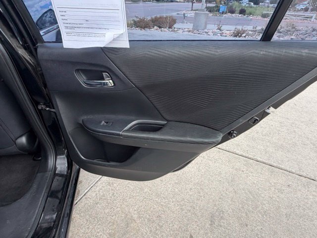 Used 2017 Honda Accord LX image 32