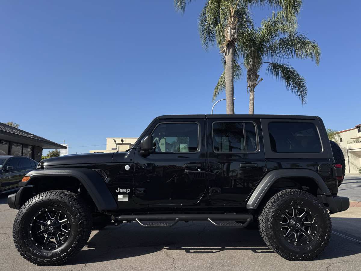 Used 2019 Jeep Wrangler Unlimited Sport S AWD/4WD image 2