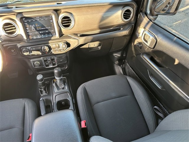 Used 2020 Jeep Gladiator Overland image 16