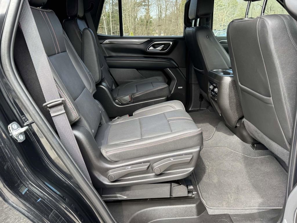 Used 2024 Chevrolet Tahoe RST w/ Luxury Package AWD/4WD image 15