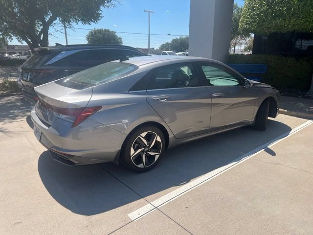 Certified 2023 Hyundai Elantra Limited FWD image 2