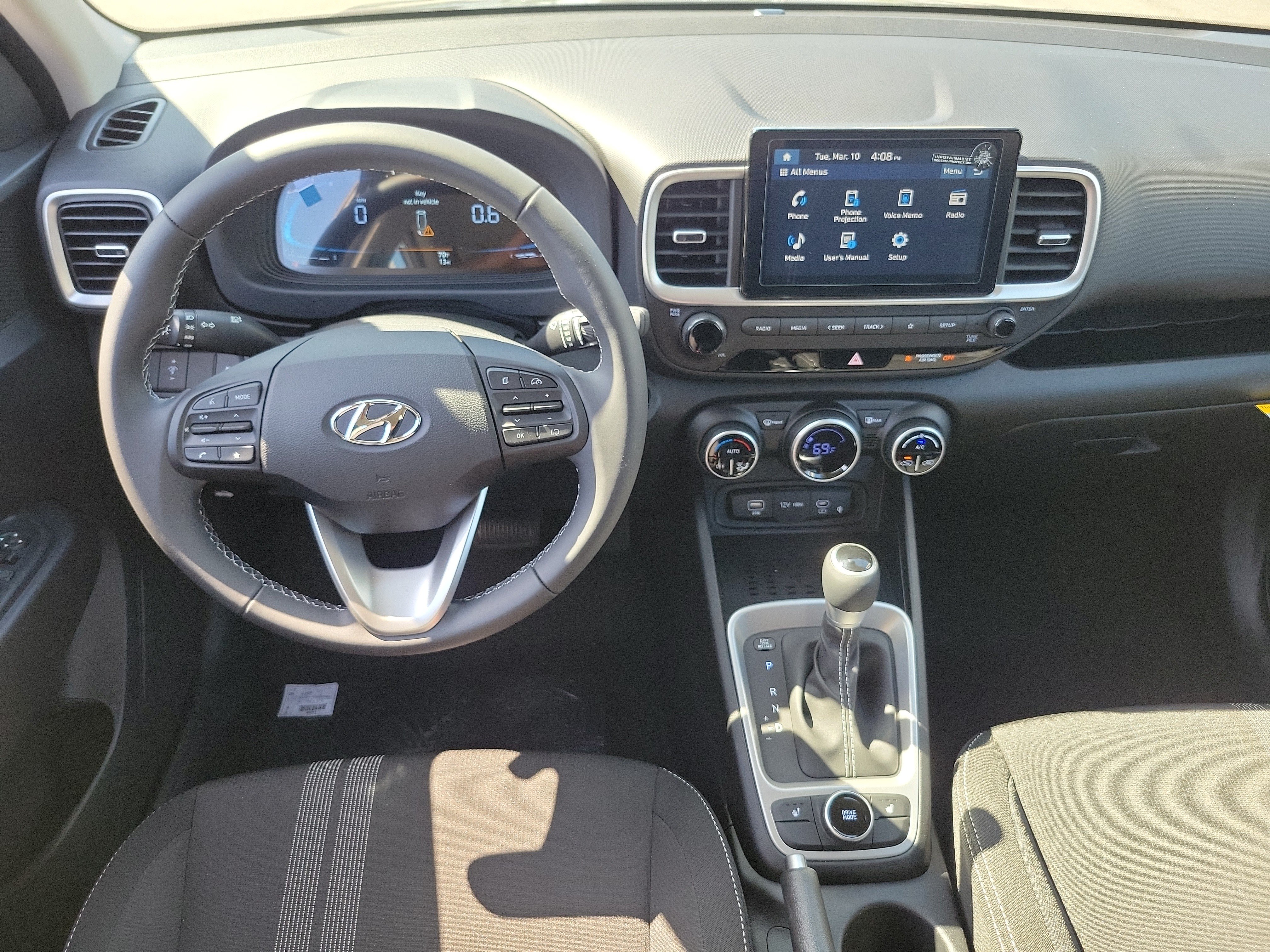 New 2026 Hyundai Venue SEL FWD image 4