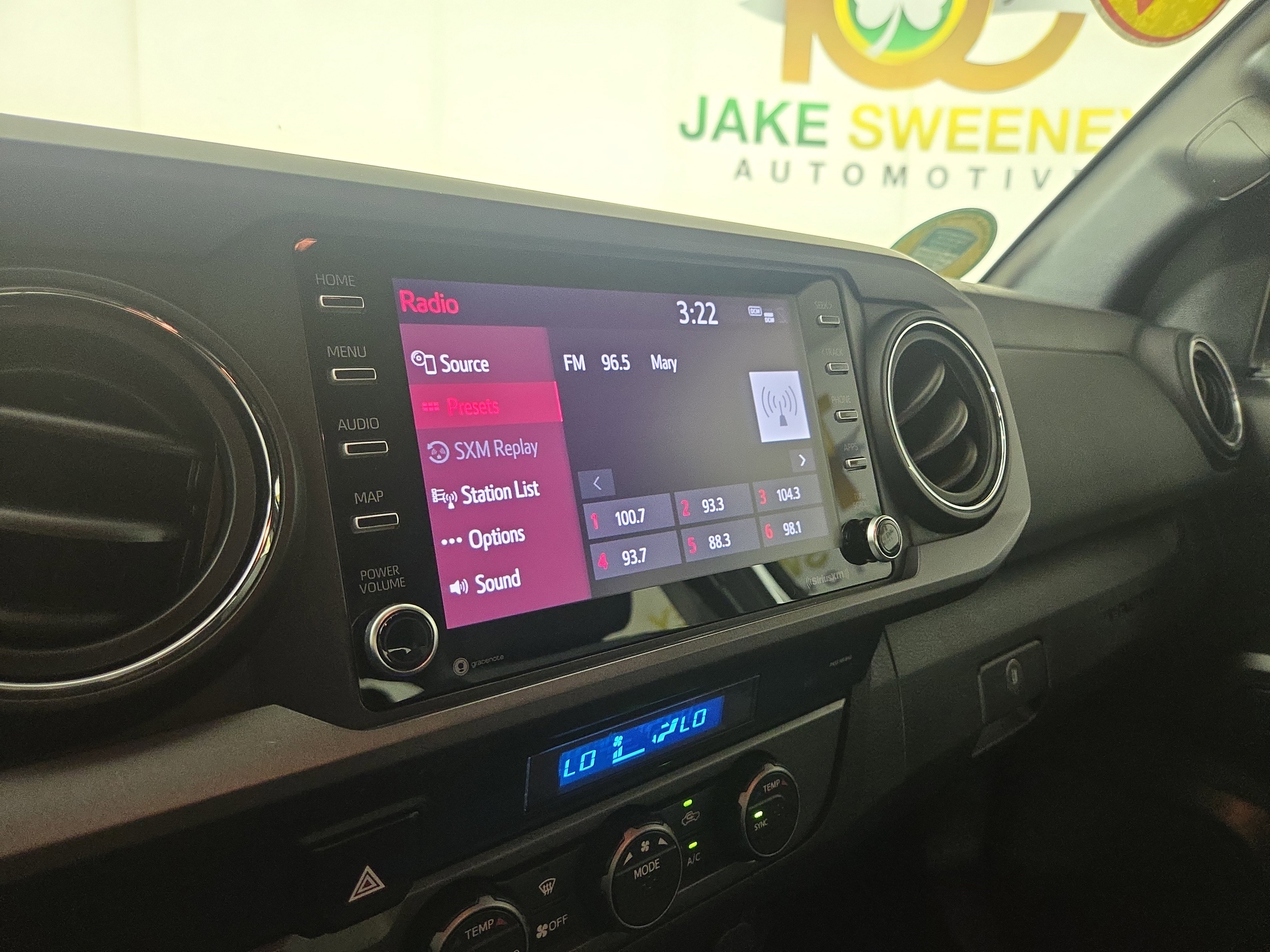 Used 2021 Toyota Tacoma TRD Sport w/ Technology Package image 18