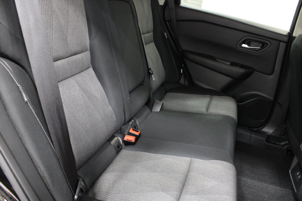 Used 2026 Nissan Rogue SV FWD image 18