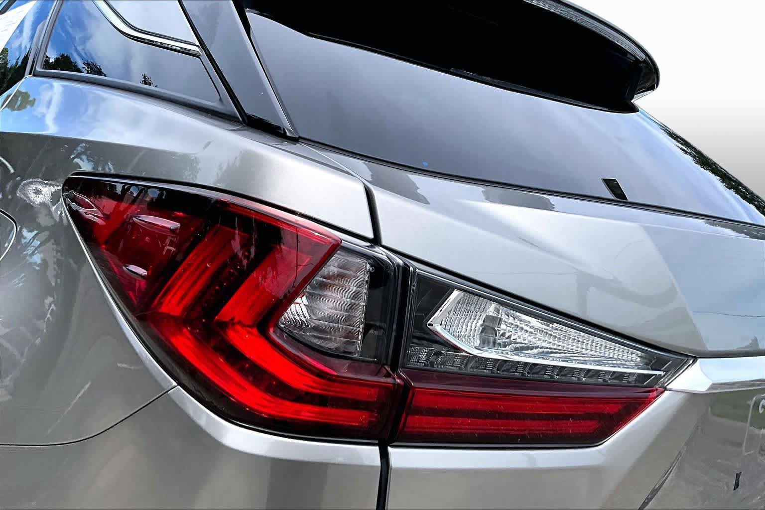 Used 2018 Lexus RX 450h AWD w/ Premium Package image 29