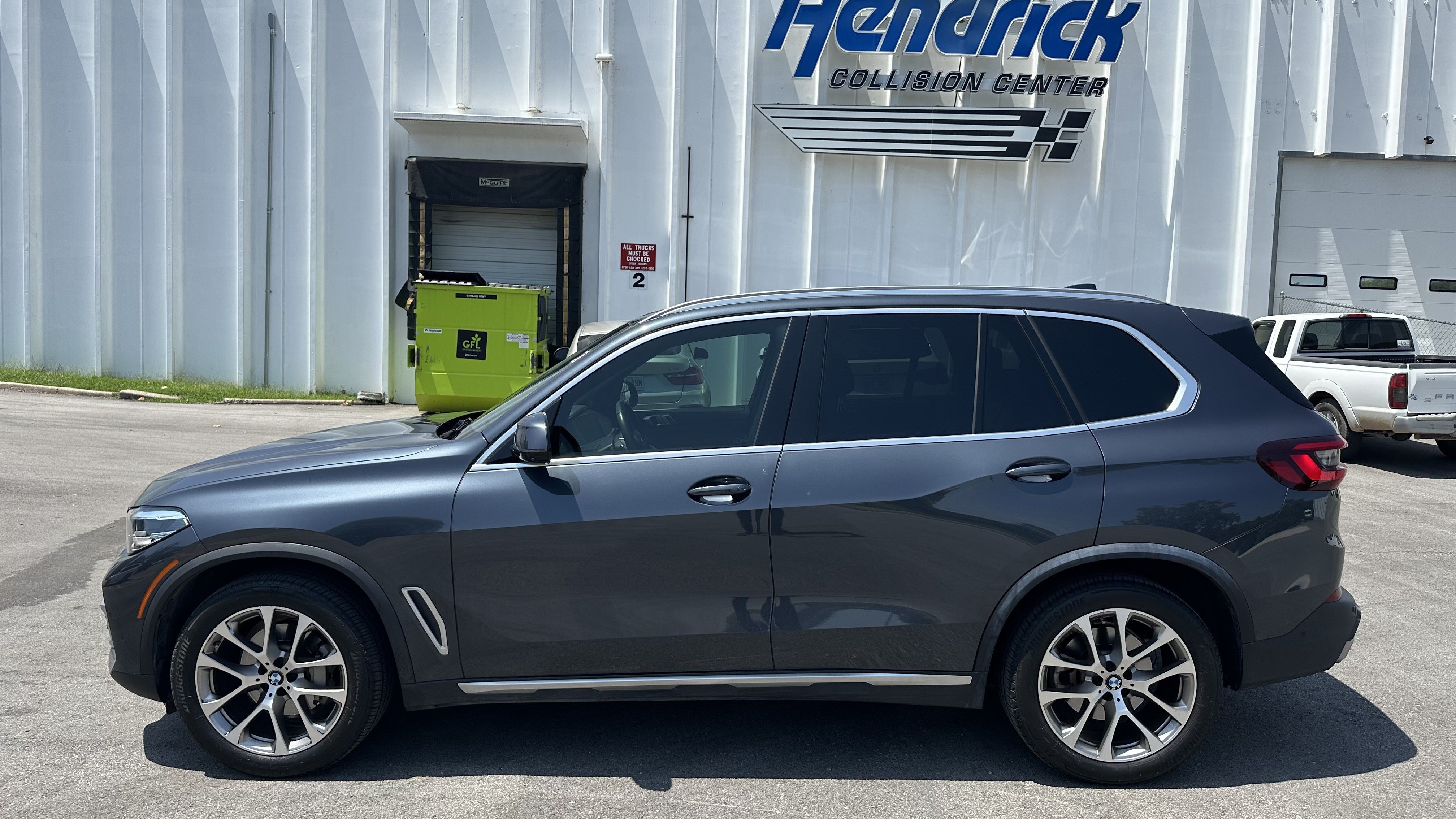 Used 2022 BMW X5 xDrive40i w/ Premium Package AWD/4WD image 7
