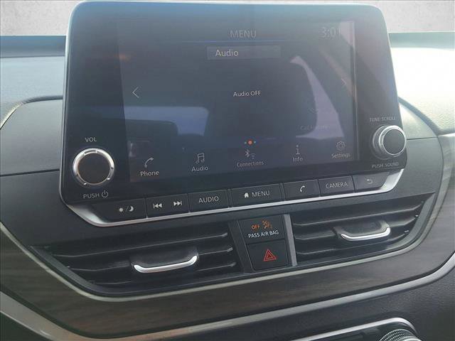 Used 2025 Nissan Altima 2.5 SV image 12