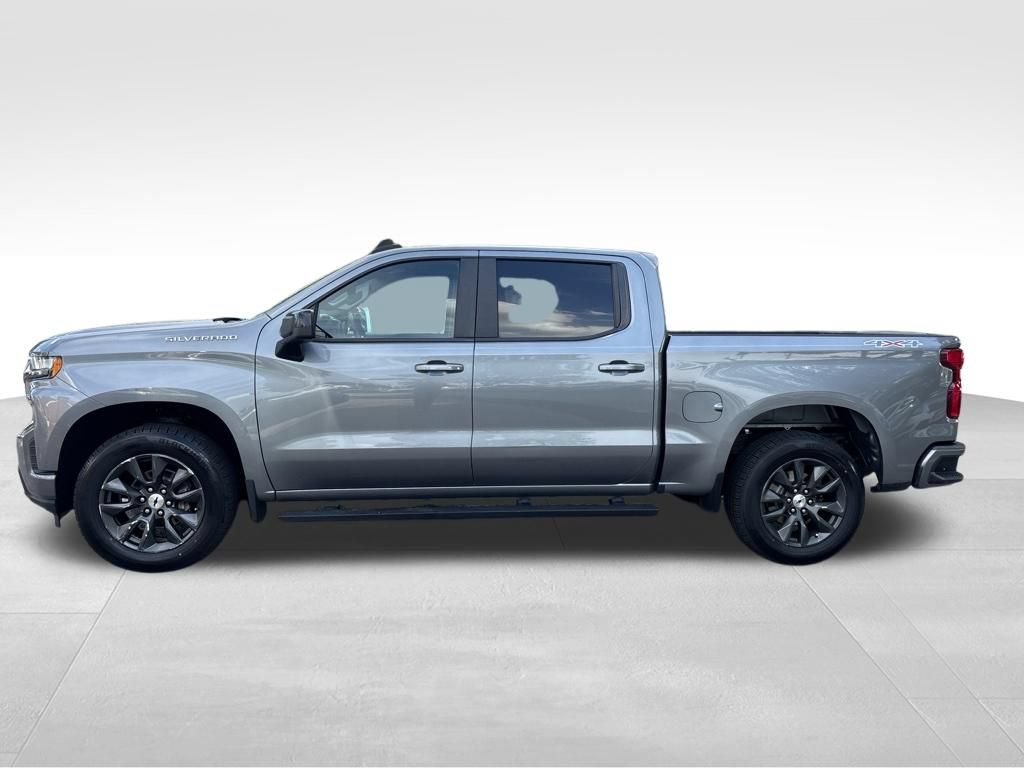 Used 2020 Chevrolet Silverado 1500 RST w/ RST Value Package AWD/4WD image 2