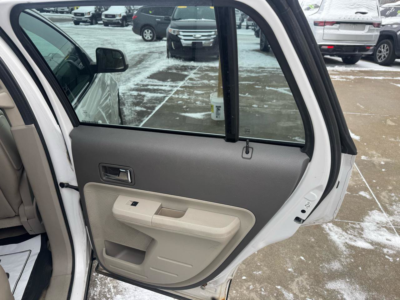 Used 2010 Ford Edge Limited FWD image 17