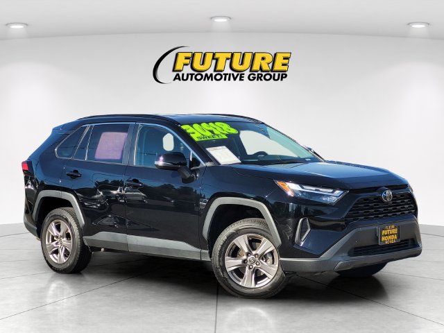 Used 2024 Toyota RAV4 XLE FWD image 1