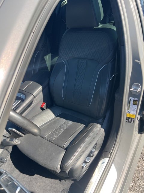 Used 2020 BMW 750i xDrive w/ Executive Package image 11