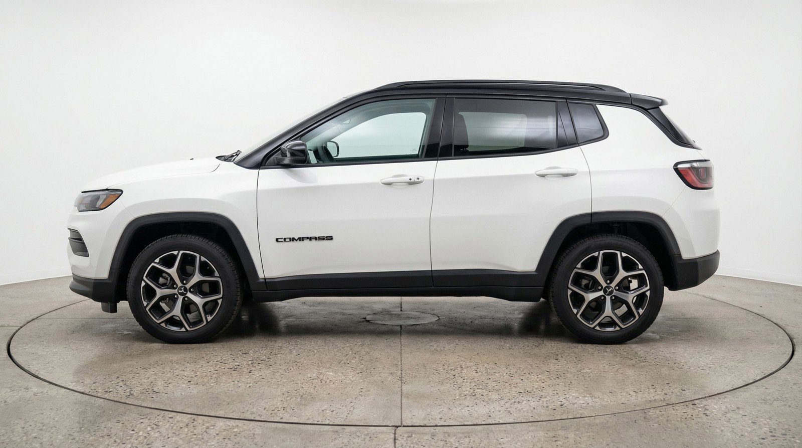 Used 2025 Jeep Compass Limited image 5
