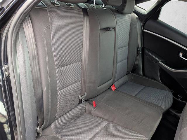 Used 2013 Hyundai Elantra GT FWD image 17