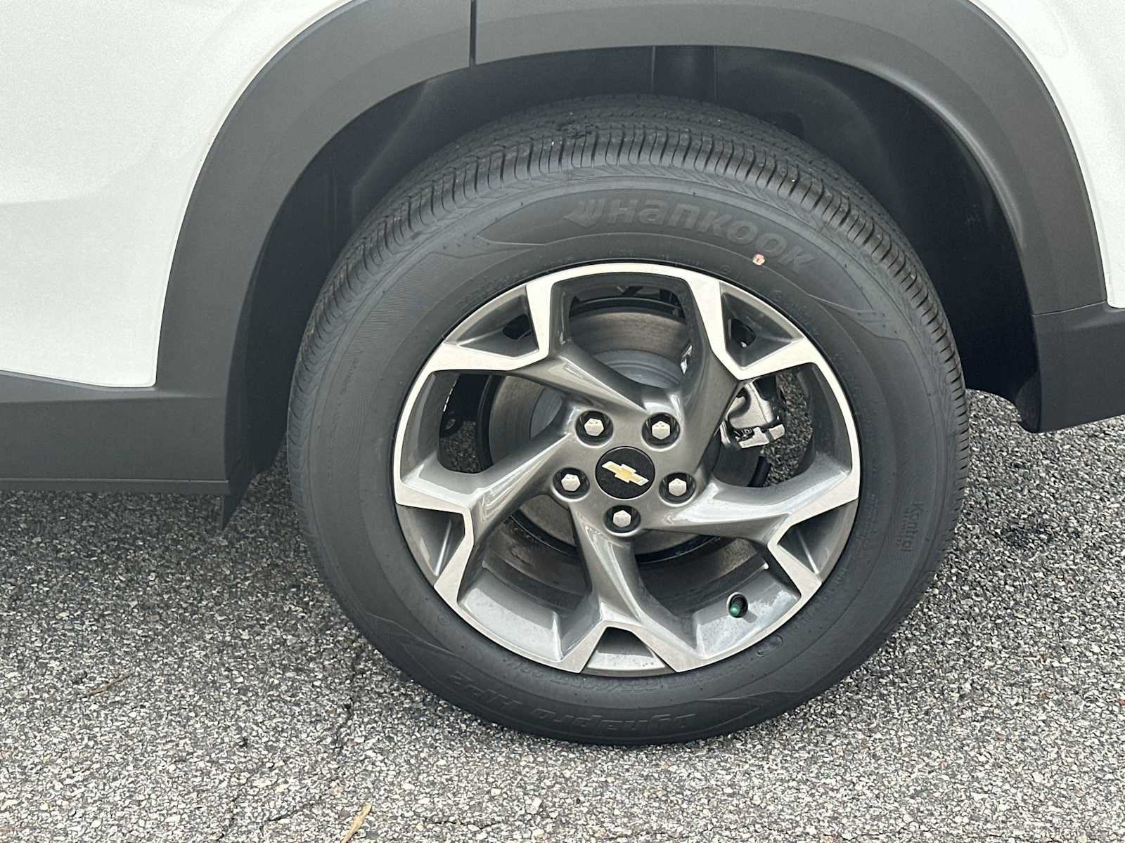 New 2026 Chevrolet Trax LT w/ LT Convenience Package FWD image 12
