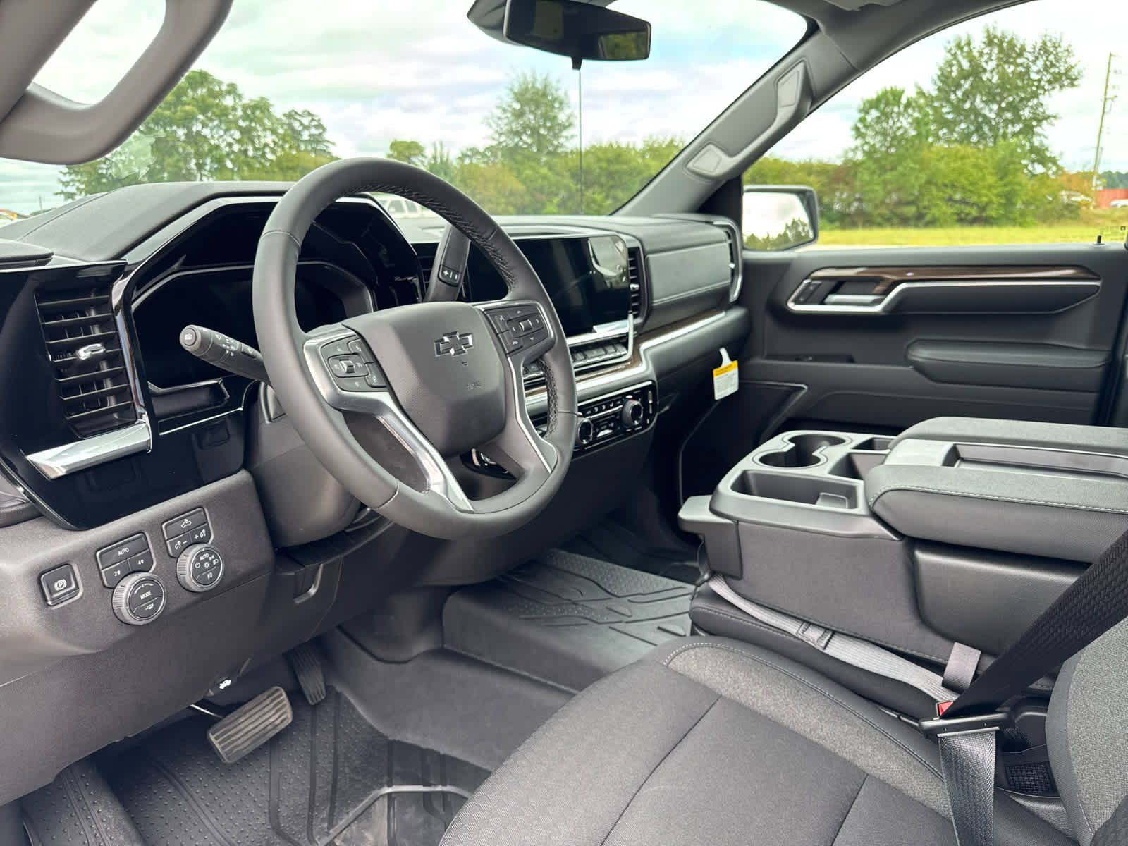 New 2026 Chevrolet Silverado 1500 RST w/ Rally Edition image 14