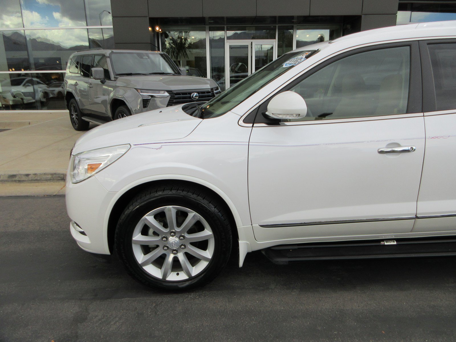 Used 2016 Buick Enclave Premium w/ Experience Buick Package AWD/4WD image 2