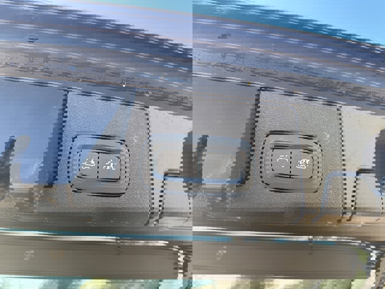 Certified 2023 Volvo XC60 B5 Core w/ Protection Package Premier image 8