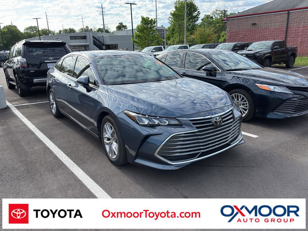 Certified 2019 Toyota Avalon XLE w/ Moonroof Package FWD image 1