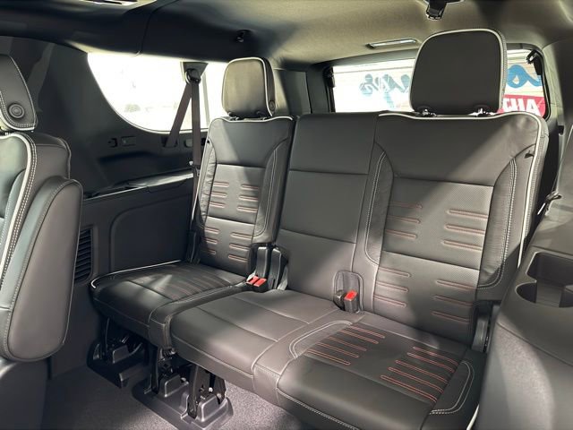 Used 2025 GMC Yukon XL AT4 Ultimate image 18