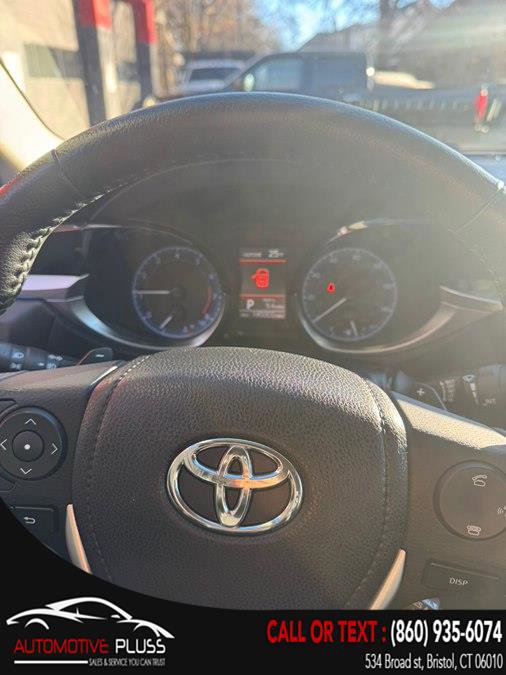 Used 2015 Toyota Corolla S Premium image 11